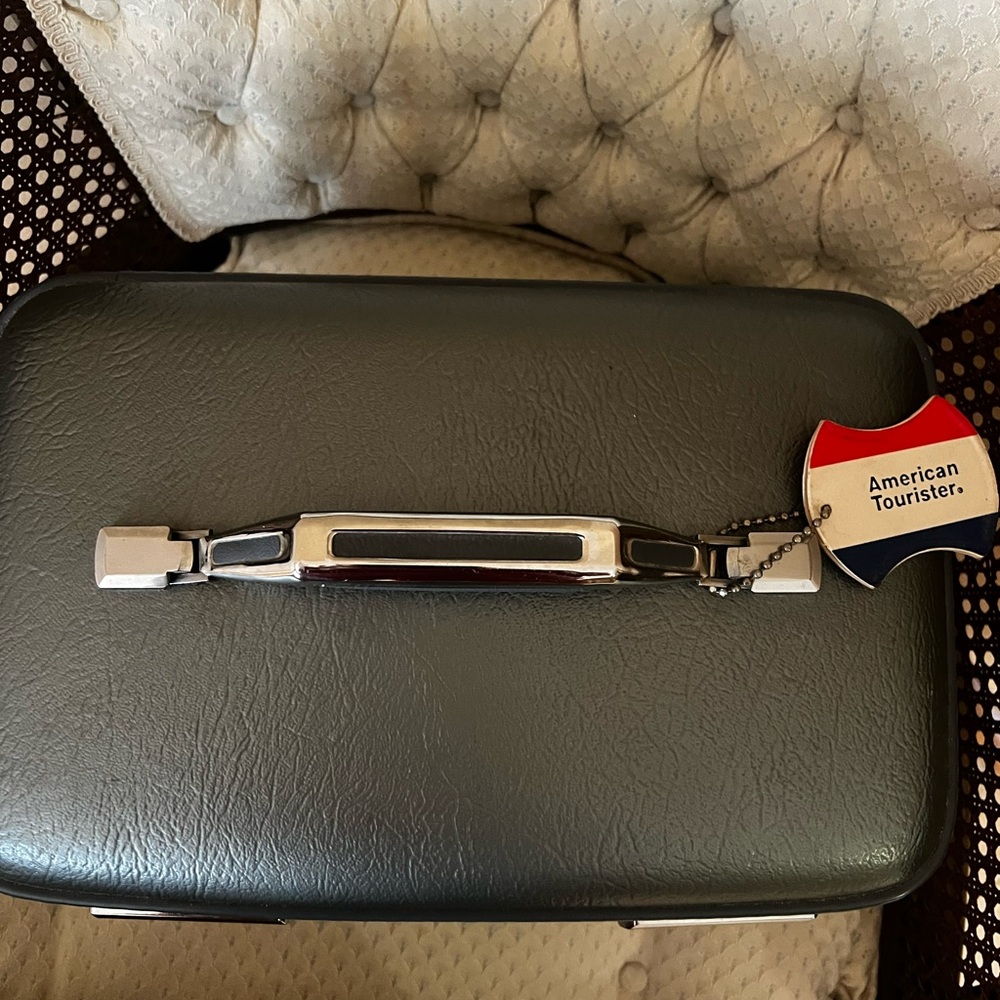 Traincase - Picture 6 of 9